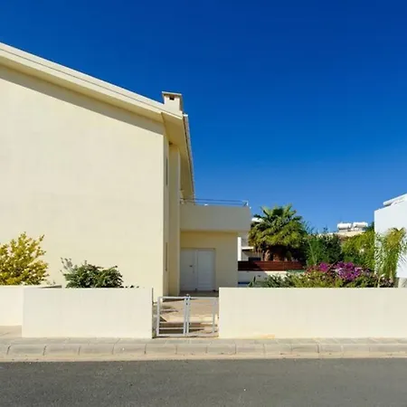 Dafnis Helios - Lovely 3 Bedroom With Pool - Close To Fig Tree Bay