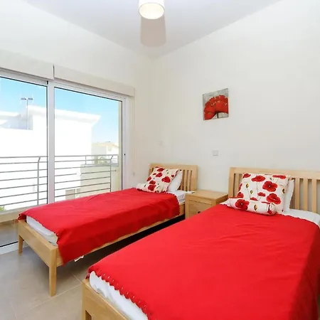 Villa Dafnis Helios - Lovely 3 Bedroom With Pool - Close To Fig Tree Bay