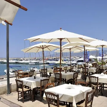 Dafnis Helios - Lovely 3 Bedroom With Pool Villa Protaras