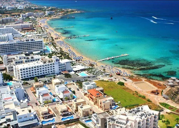 Dafnis Helios - Lovely 3 Bedroom With Pool 빌라